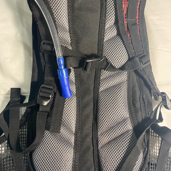 Westfield Trekking Hydration Outdoor Backpack EUC - Picture 4 of 7